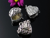 Filigraner Anhänger Herz, schließbar, 18,5 x 18,5 mm